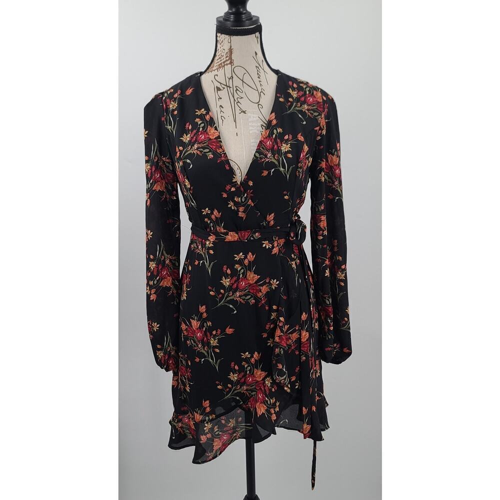 Mi Ami Ginger floral wrap dress black floral Size XS Whimsigoth Feminine Office